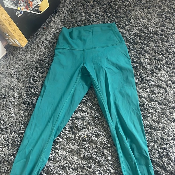 lululemon size 2 deep green HR align leggings - Picture 3 of 3